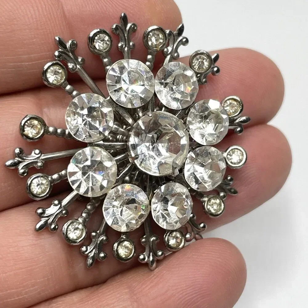 Vintage Coro White Glass Snow Flake Floral Brooch Pin Statement Stunning Bold
